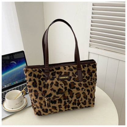 Fashionable Furry Western Style Leopard Print Casual Texture Underarm Handbag