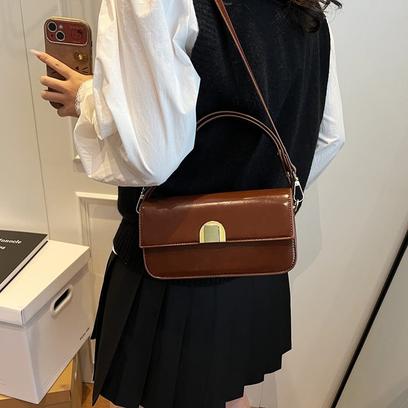 Women's Retro Fashion Shoulder Bag Design